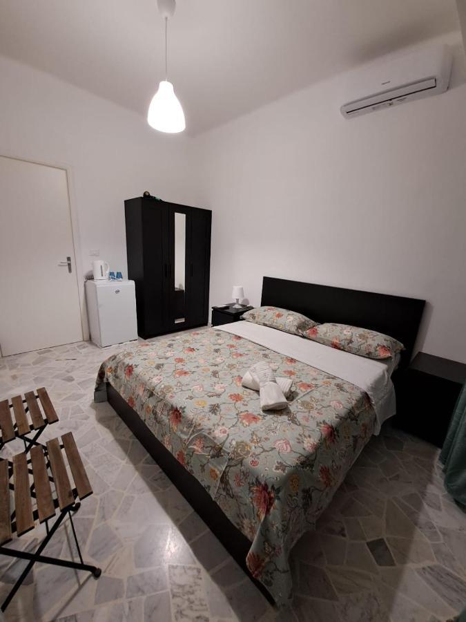 Goffredo Mameli House Pensión *